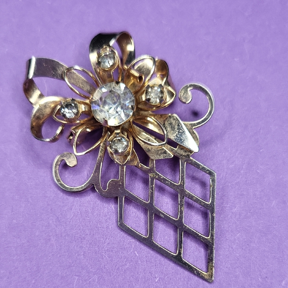 Vintage Gold Brooch